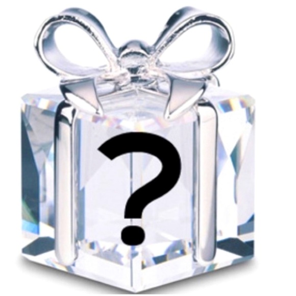 🆕 JEWELRY MYSTERY BOX 🎁 💝 - Picture 1 of 3